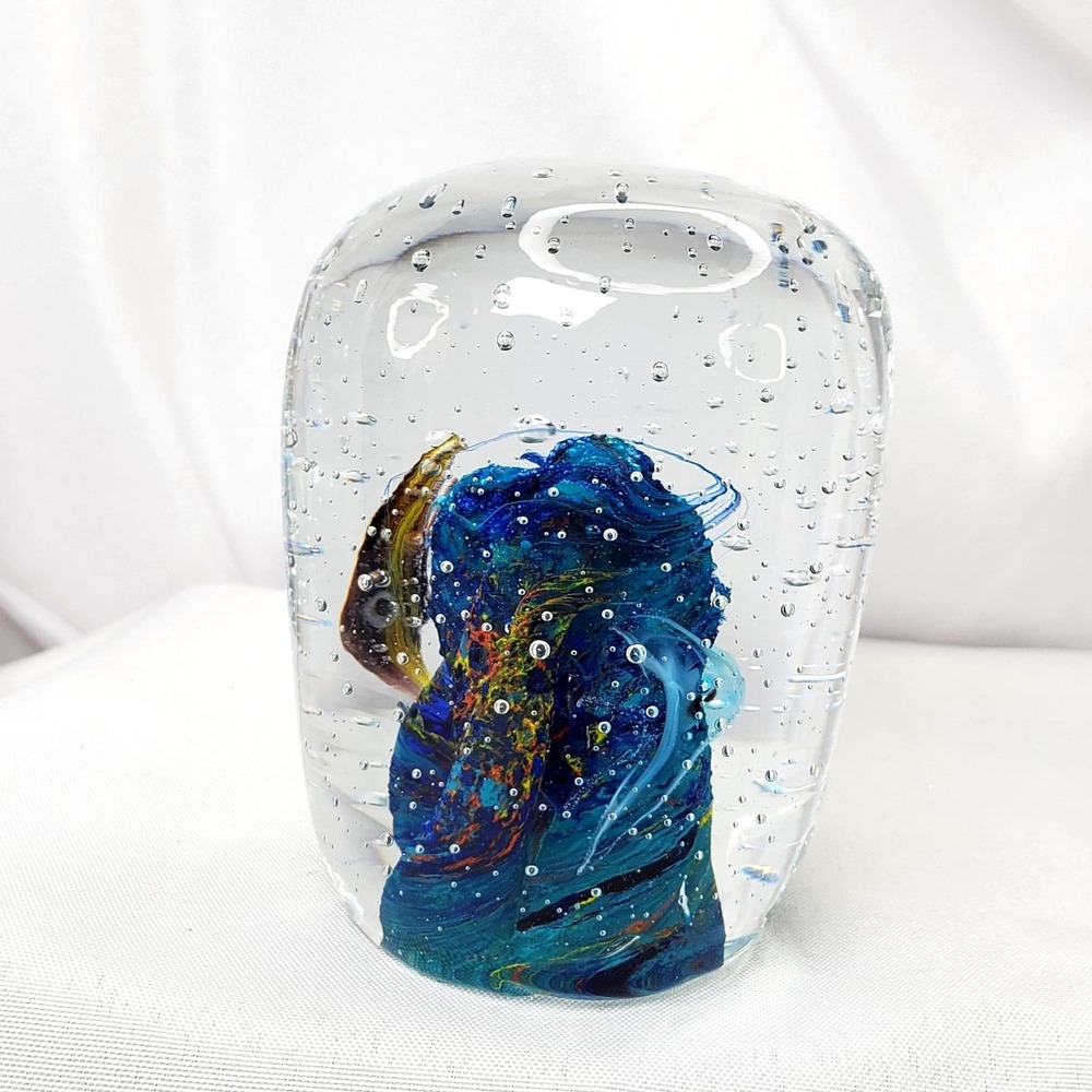 Dynasty Gallery Hand Blown Glass Aquarium Paperweight Fish Coral Bubbles 3.5" - Picture 7 of 11